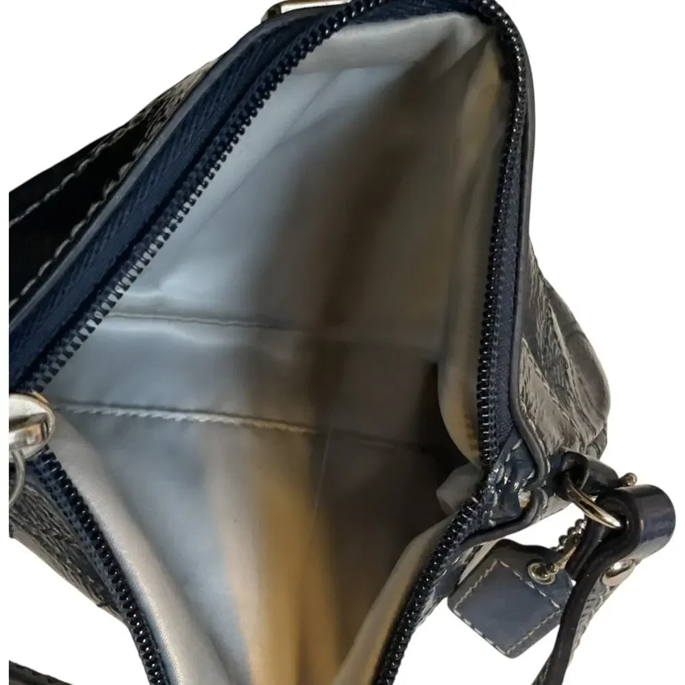 Coach Purse Dark‎ Blue Patent Leather Wristlet Clutch Eyelet Logo Zip Strap